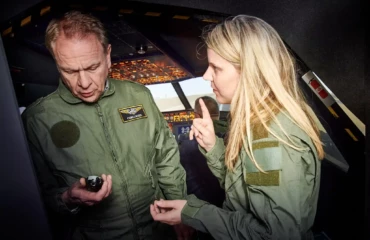 Duo teambuilding belevenis F-16 simulator twee collega's Flight Experience