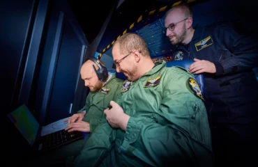 Challenge de pilotage entre collaborateurs lors d'un team building.